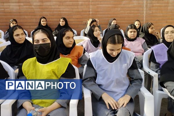 برگزاری المپیاد ورزشی دورن‌مدرسه‌ای در مدرسه حضرت خدیجه(س)بهارستان‌دو