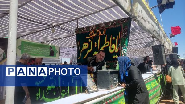 پیاده‌روی زائران در دهه پایانی ماه سفر جاده قدیم نیشابور به سمت مشهد