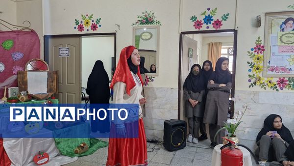 مراسم‌ چهارشنبه‌سوری‌‌ و‌ چیدمان‌ سفره‌ هفت‌سین‌‌‌ در‌ دبیرستان‌‌ نمونه‌ اندیشه‌