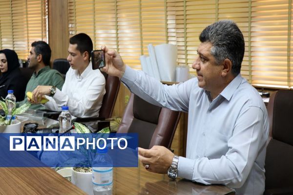 نشست صمیمانه شهردار پاکدشت با خبرنگاران و اصحاب رسانه