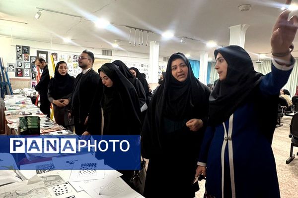 نمایشگاه دست‌سازه‌های خلاق در هنرستان تقوی‌پیشگان بهارستان۲