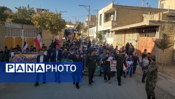شوراب صغیر میزبان راهپیمایی باشکوه ۱۳ آبان و بزرگداشت روز دانش‌آموز