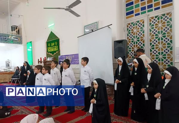 مراسم شب شعر ایرانمهر در اعتکاف دانش‌آموزی مسجد شیخداد یزد 