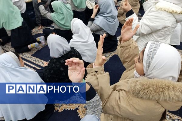 جشن ولادت امام علی(ع) در مدرسه شهید آقچه‌لو رباط‌کریم