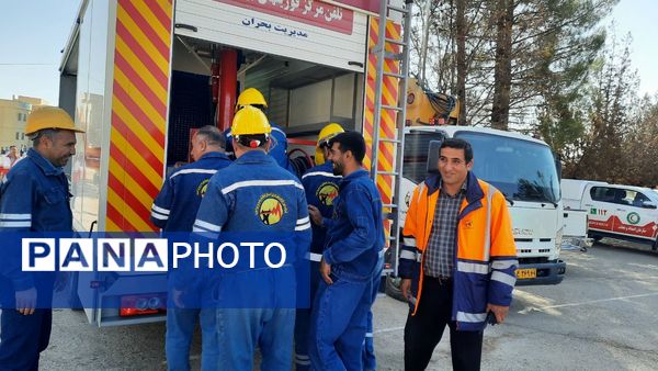 مانور سراسری زلزله در دبیرستان  پسرانه عشایر یاسوج 