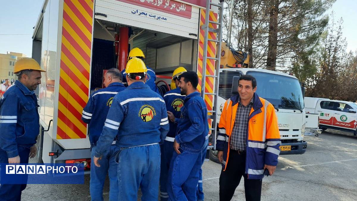 مانور سراسری زلزله در دبیرستان  پسرانه عشایر یاسوج 