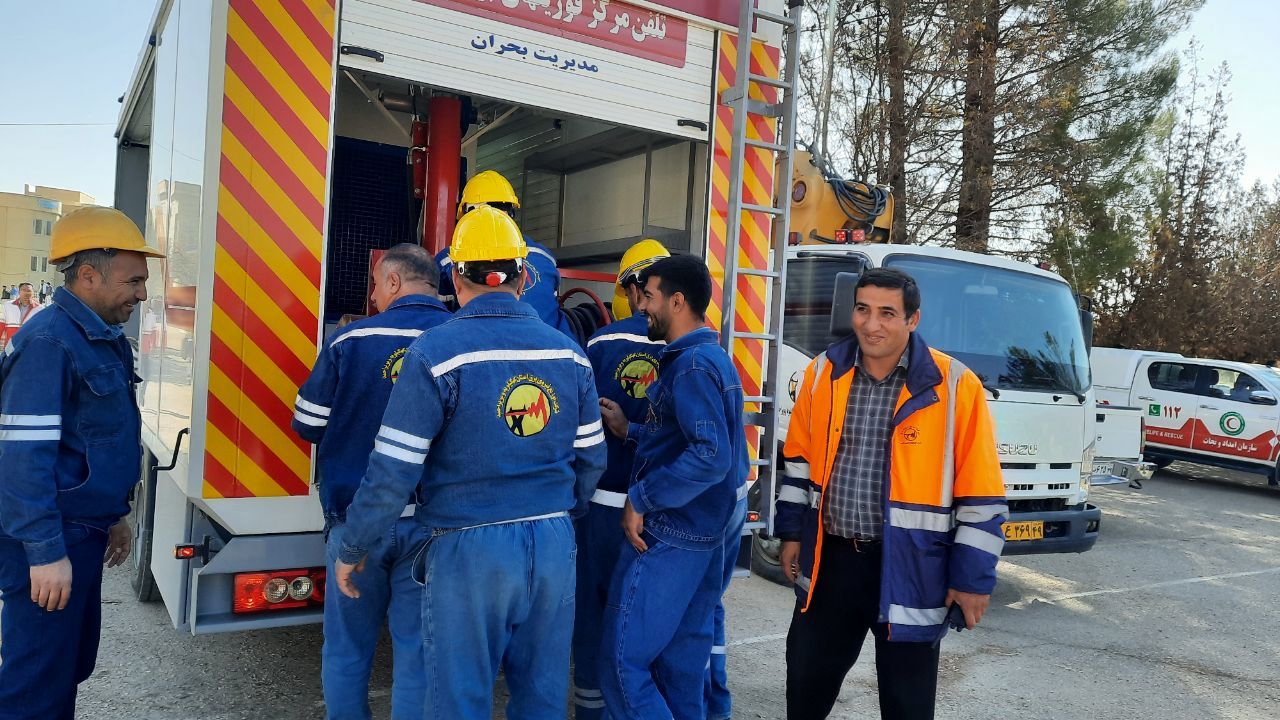 مانور سراسری زلزله در دبیرستان  پسرانه عشایر یاسوج 