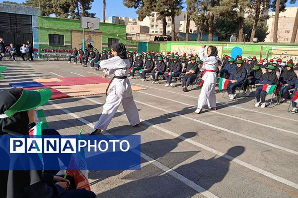 افتتاحیه انجمن ورزشی درون مدرسه ای منطقه کهریزک در هنرستان اولیاء۳