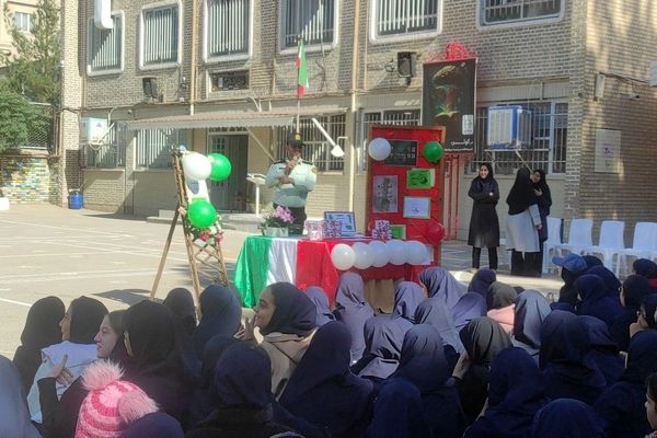 جلسه آموزش  پیشگیری از آسیب‌های اجتماعی در نیشابور