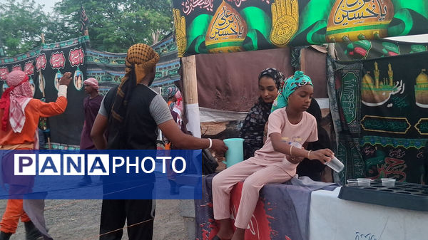 آیین سنتی تعزیه‌‌‌خوانی روز عاشورا در میناب 