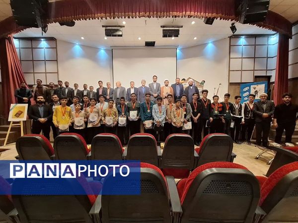آیین تجلیل از برگزیدگان مسابقات قرآن، عترت، نماز و فرهنگی و هنری در بجستان