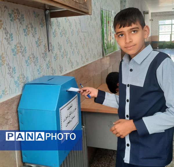 برگزاری انتخابات شورای دانش‌آموزی در مدرسه جیحون خاتم