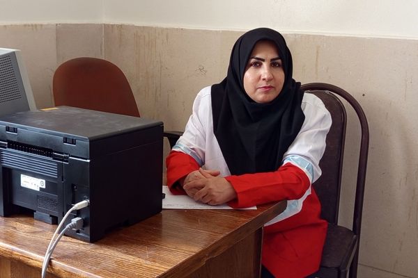 جمعیت هلال‌احمر به‌عنوان نهاد بشر دوستانه در جامعه است 