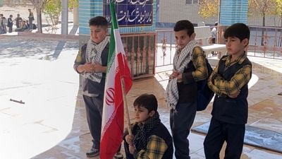 راهپیمایی روز ۱۳ آبان در شهر سفیددشت 