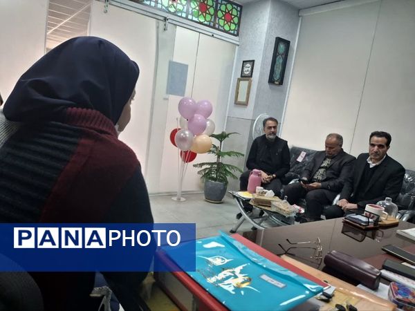 بازدید رئیس آموزش‌ و پرورش ناحیه ۲ از دبیرستان رحمت آیین یک