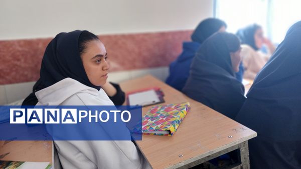 برگزاری طرح آگاهی‌های حقوقی و زنگ پیشگیری در دبیرستان شهید شهلایی ناحیه 3 کرج 