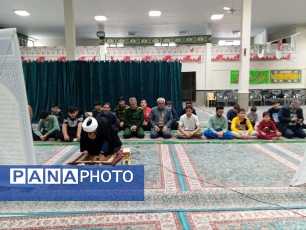  تجلی بندگی و تربیت در فضای اعتکاف دانش‌آموزی خداآفرین