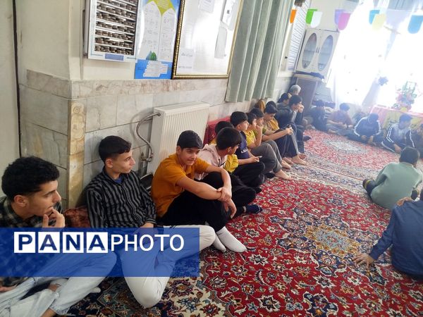 اعتکاف دانش آموزان پسر در باخرز