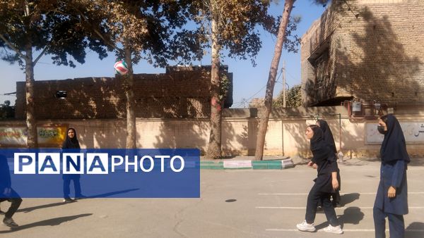 برگزاری المپیاد ورزشی در دبیرستان زنده یاد رقیه مظفری نیا