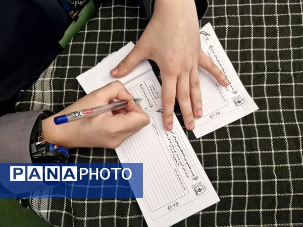 انتخابات پرچمداران حل مسئله ایران مقتدر در مدرسه شاهد شهیده سهام خیام