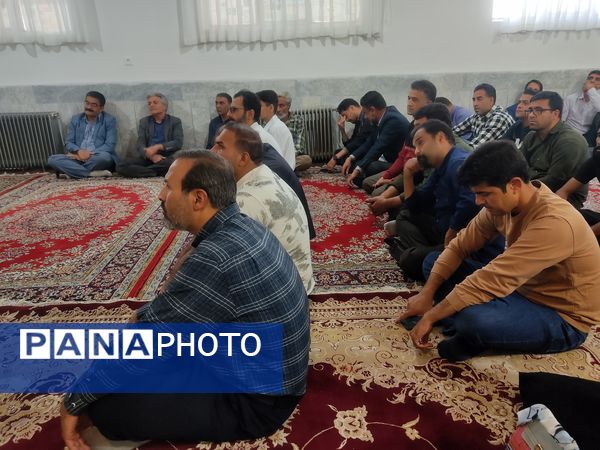 جلسه هدایت تحصیلی با والدین در دبیرستان فیاض 