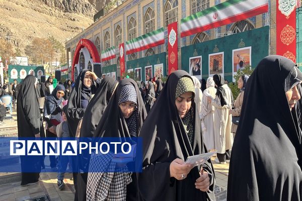 گلزار شهدای کرمان در ششمین سالگرد شهادت سردار دلها، حاج قاسم سلیمانی