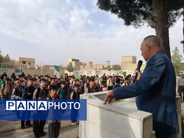 آغاز بازگشایی مدارس و شور و حال دانش آموزان دبستان شهید پسندیده فدافن در نخستین روز پاییز