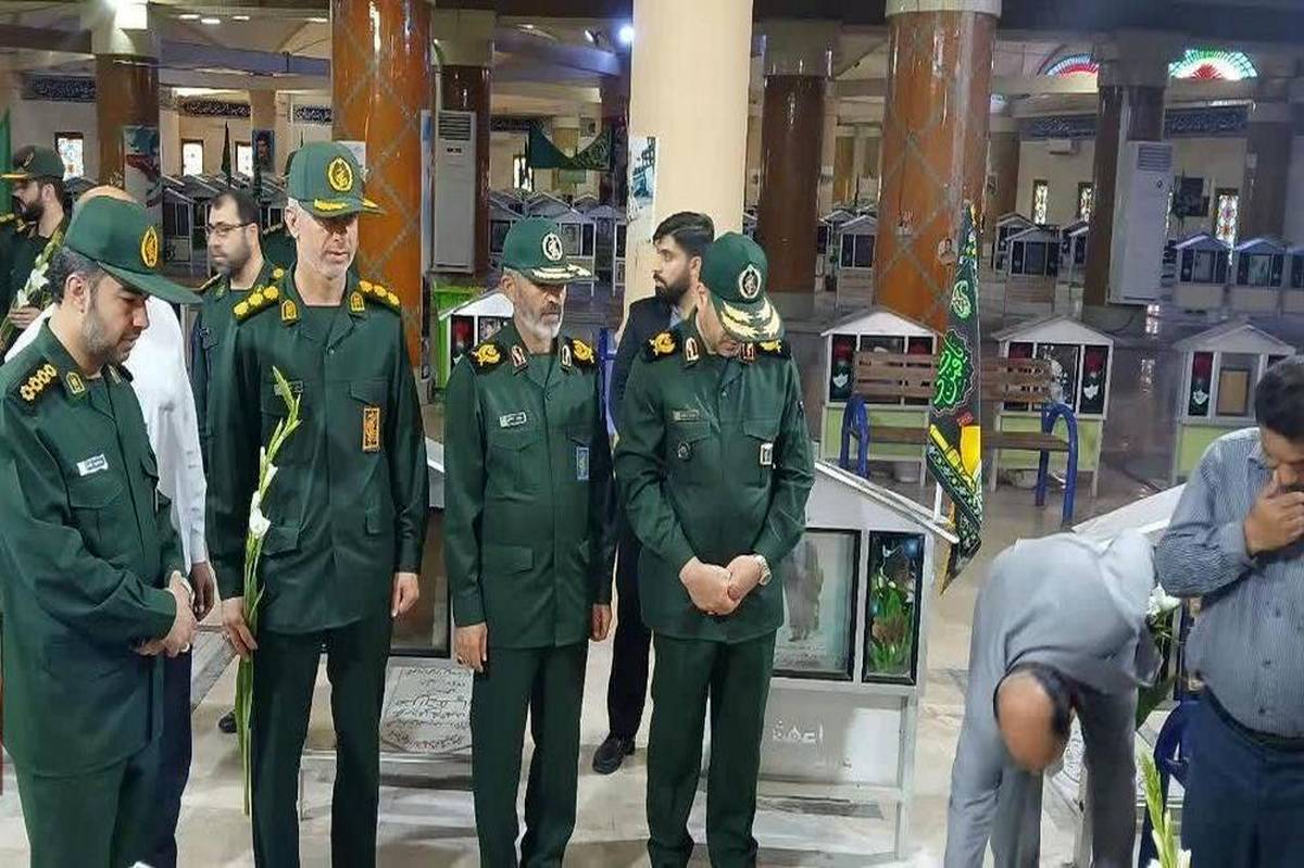 تجدید میثاق با شهدا تعهدی عملی برای پیروی از راه آنان است