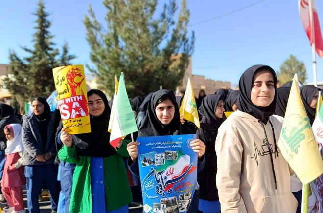 سیزده آبان یادآور حوادث سرنوشت ساز و ایجاد بستر های پیروزی انقلاب اسلامی ایران است