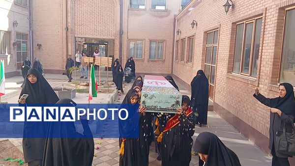 بوی عطر شهدا دوباره شهر را پر کرد 