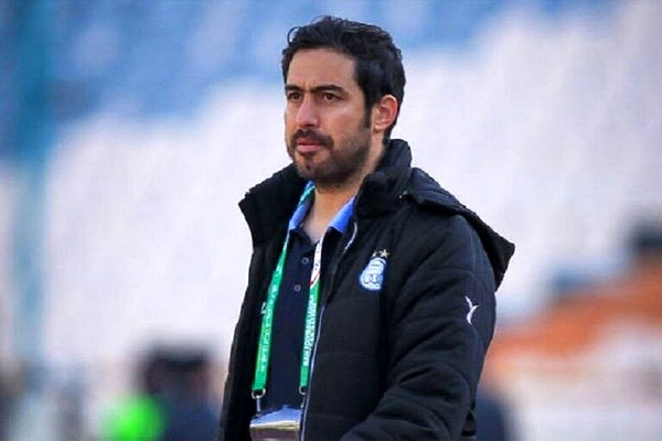 در زنگ ورزش مدرسه رویای پوشیدن پیراهن استقلال را در ذهن داشتم