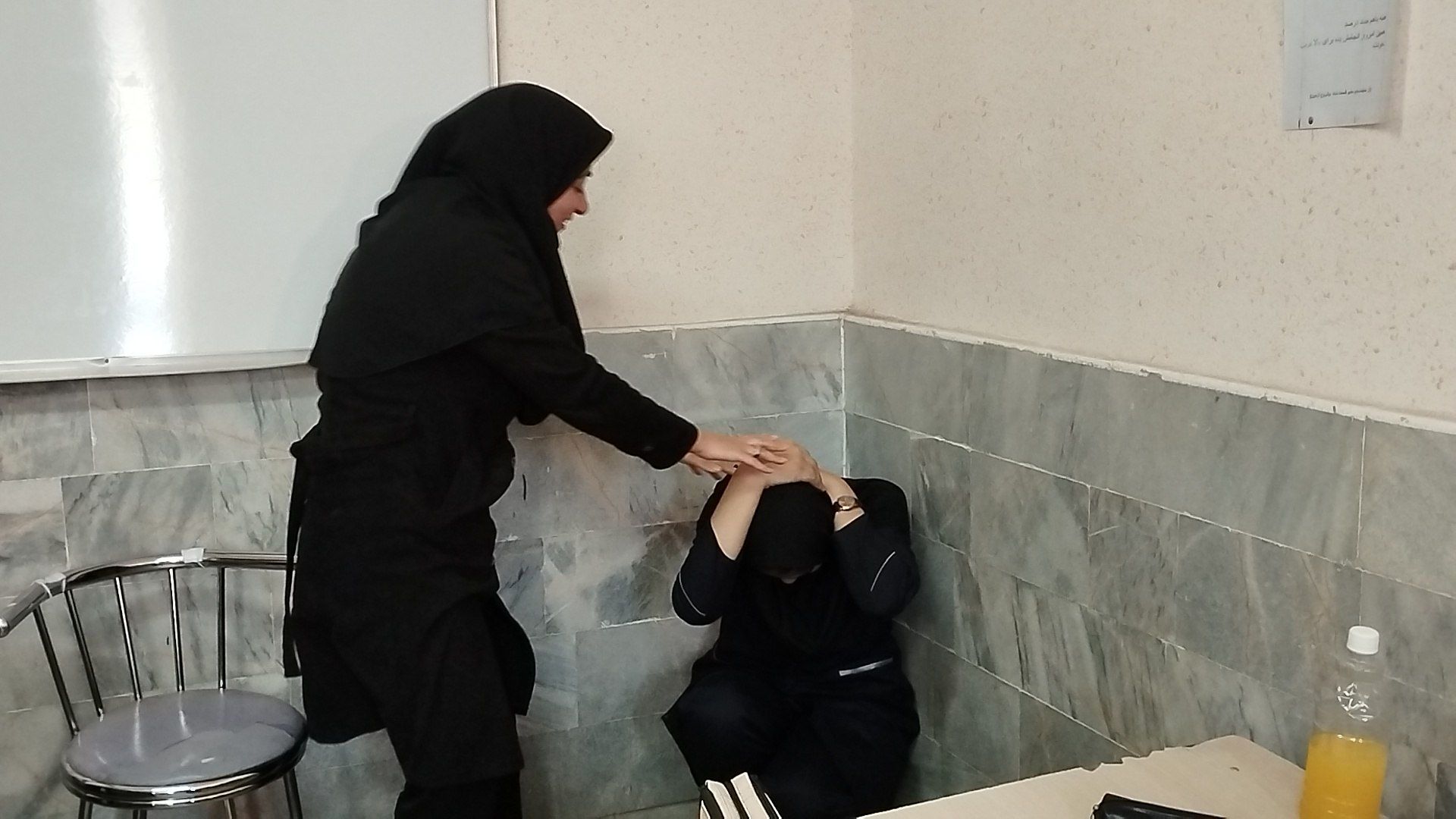 آمادگی پیش از مانور زلزله در هنرستان کاردانش حافظ 