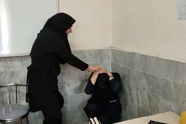 آمادگی پیش از مانور زلزله در هنرستان کاردانش حافظ 