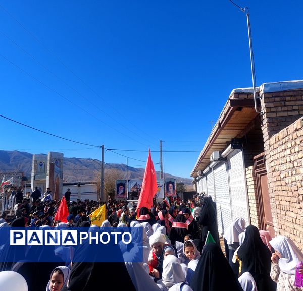 حضور پرشور و حماسه‌آفرین دانش‌آموزان نسر در راهپیمایی یوم‌الله ۱۳ آبان