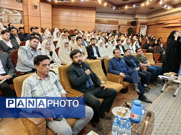 جشن باشکوه پیوند ۷۰ زوج دانشجوی دانشگاه آزاد اسلامی کاشان