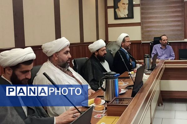 برگزاری کارگروه توسعه عمومی قرآن کریم در ناحیه یک شهرری