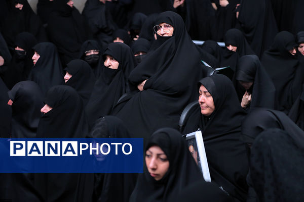 مجلس بزرگداشت شهدای خدمت در محضر مقام معظم رهبری