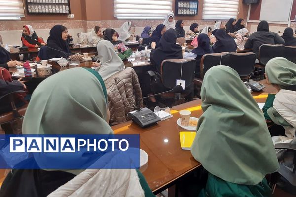 جلسه آموزش خبرنگاری در شهرستان رباط‌کریم