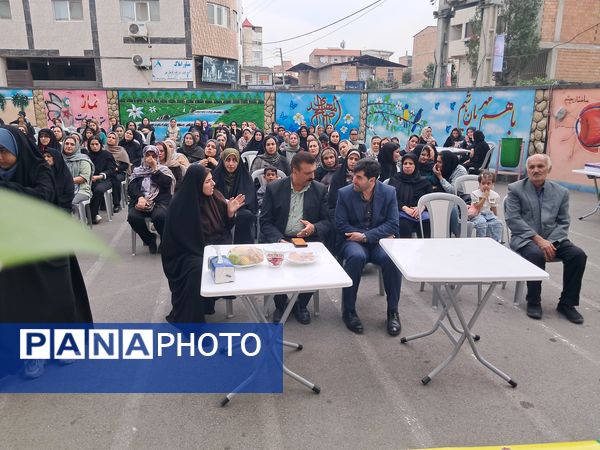 گرامیداشت هفته پیوند اولیا و مربیان در دبیرستان بهار آزادی قائمشهر