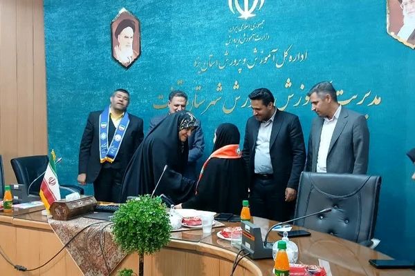 نشست خبرنگاران پانا تفت با رئیس سازمان دانش‌آموزی استان یزد