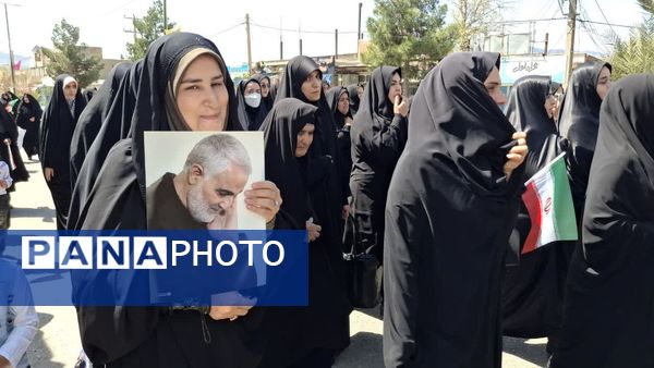 مردم پلدختر و معمولان در راهپیمایی روز قدس حضوری پرشور داشتند