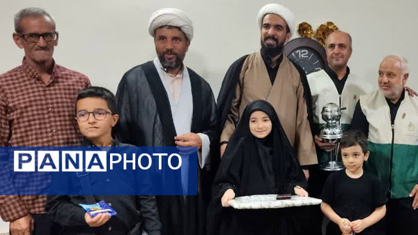 دیدار با خانواده شهید نیازمند در شهرستان سمنان