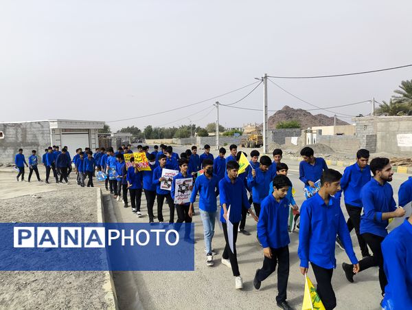 حضور پرشور نسل آینده انقلاب در راهپیمایی ۱۳ آبان سندرک