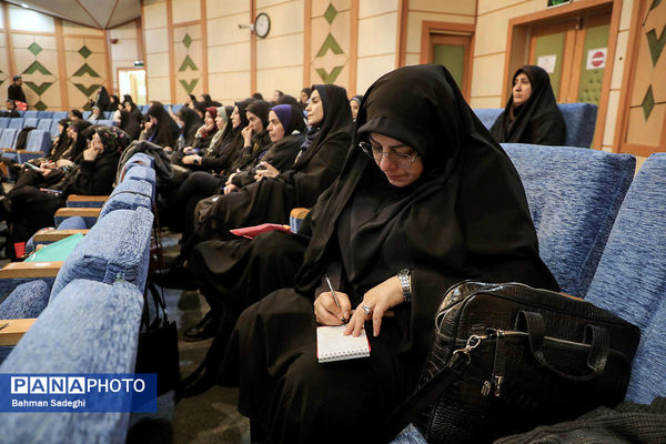 رویداد تفکر روایی در مدیریت مدرسه