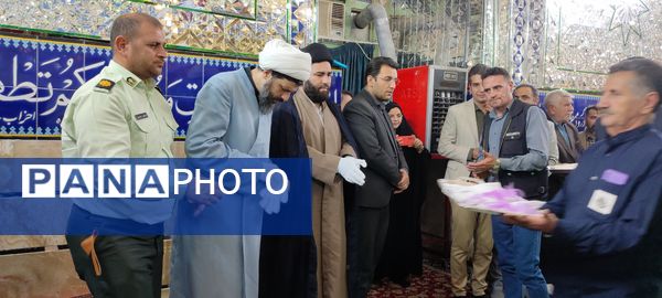 آیین غبارروبی مزار امامزاده حمزه رضا(ع) و همایش روز خبرنگار در شهر زیارت شهرستان شیروان