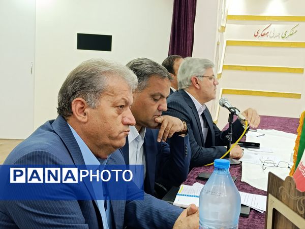 جلسه مدیران مدارس در شهرستان خلیل آباد 