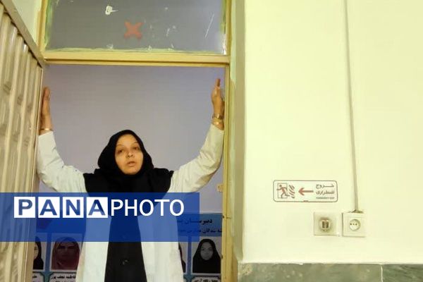 مانور زلزله در دبیرستان پروین اعتصامی 