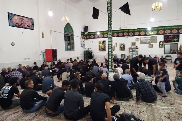 رئیس اداره اوقاف کاشمر میهمان عزاداران تکیه فاطمه زهرا (س) روستای قوچ پلنگ