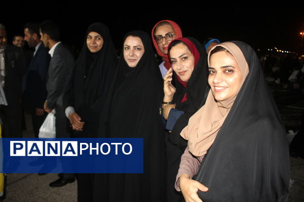 مهمانان ماه خدا اجتماع بزرگ دانش‌آموزان بوشهری 