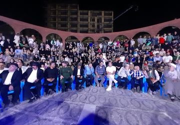 نقش آفرینی در دنیای هنر در تئاتر هزارو یک شب در شهر صباشهر